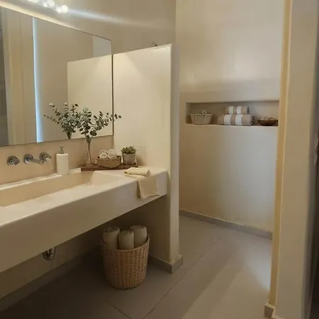 Pelagos 3br W Private Pool & Sea Views *